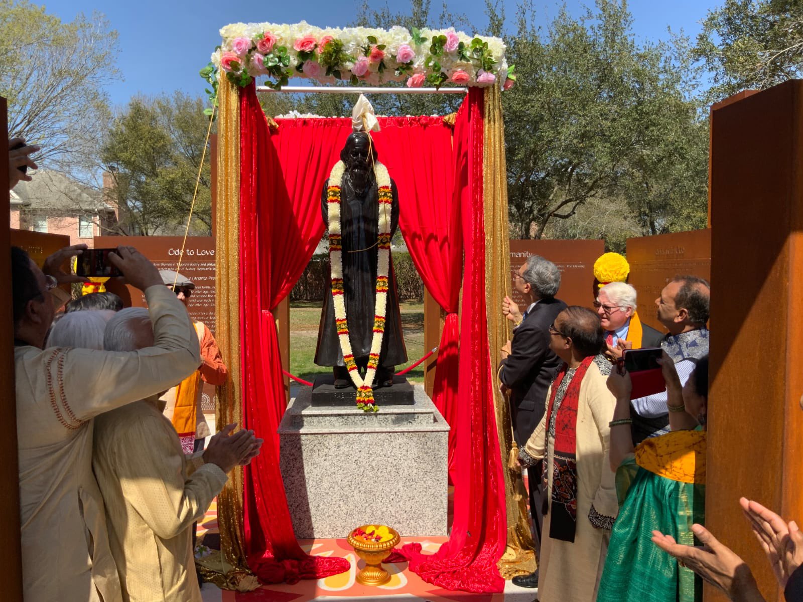 Tagore grove, first of its kind in the US, has been unveiled in Texas, Houston in the presence of Indian diaspora and US guests.