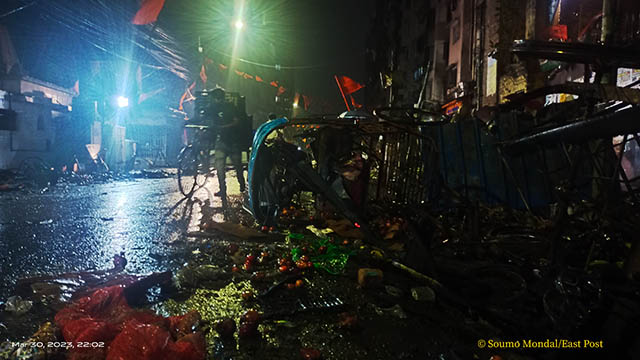 Signs of violence on the streets of Howrah's Shibpur