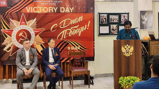 Anjan Bera, the general secretary of the All-India Peace and Solidarity Organisation’s West Bengal chapter speaking at the event.