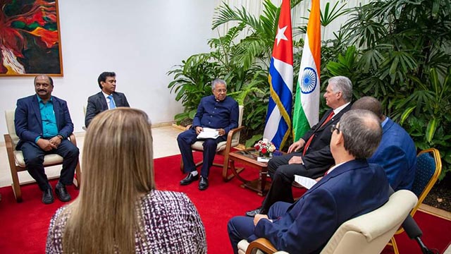 Kerala CM meets Cuban President in Havana, exchanges political dialogue